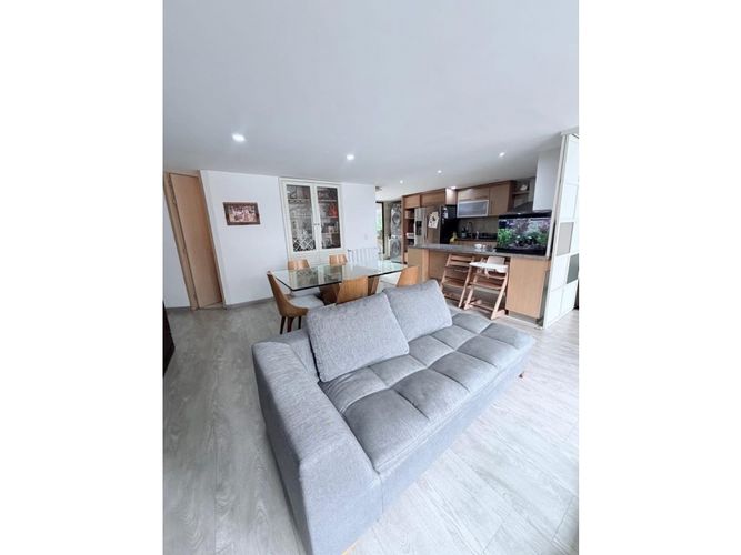 Apartamento en venta en Santa Barbara, Bogotá · foto 2 de 15