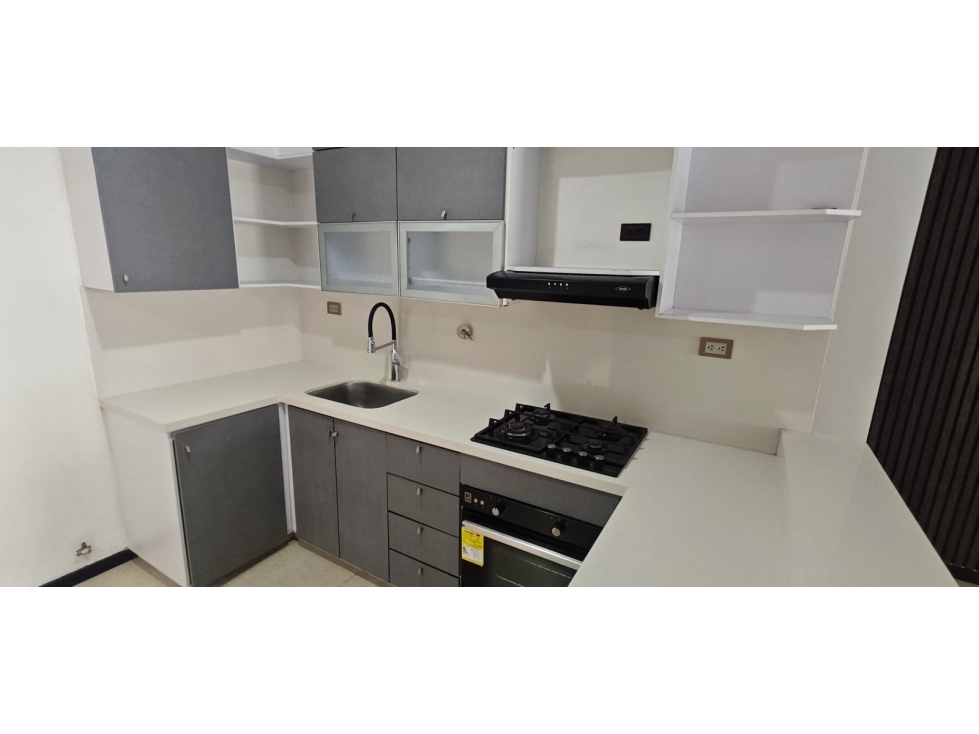 Apartamento en venta en Castropol, Medellín · foto 5 de 14