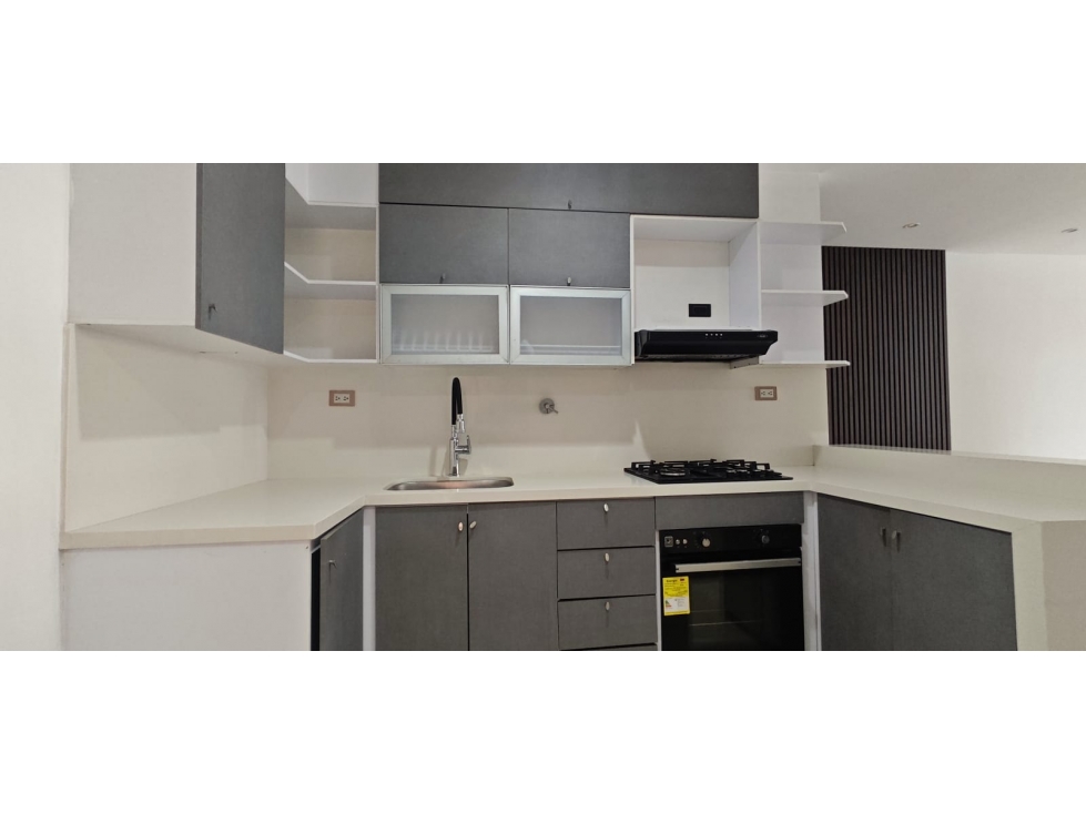 Apartamento en venta en Castropol, Medellín · foto 8 de 14