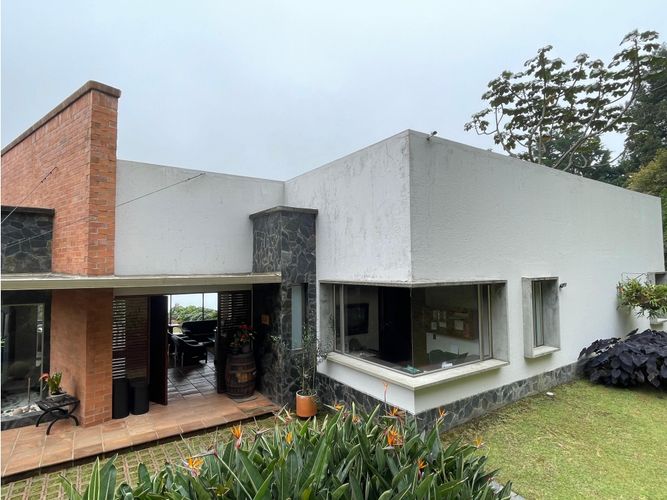 Casa de 4 alcobas en venta en Las Palmas, Envigado, 600 m² · foto 3 de 24