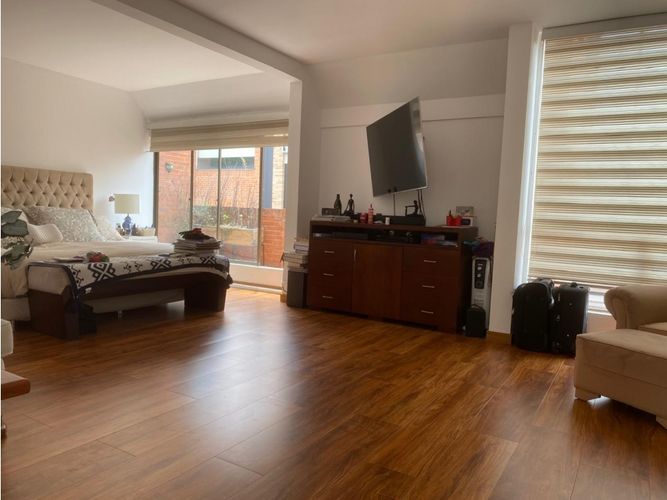 Apartamento de 4 alcobas en venta en Santa Barbara, Bogotá, 276 m² · foto 12 de 24