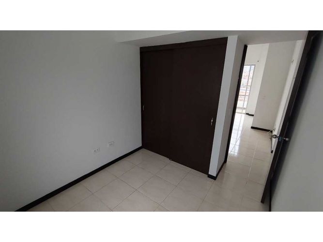 Apartamento de 3 alcobas en venta en La Victoria, Bello, 87 m² · foto 7 de 18