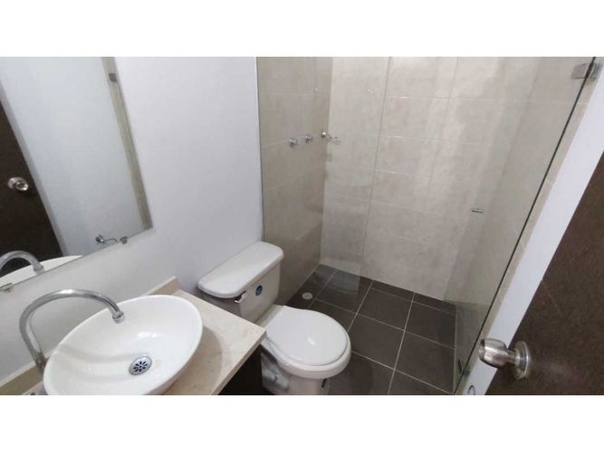 Apartamento de 3 alcobas en venta en La Victoria, Bello, 87 m² · foto 12 de 18