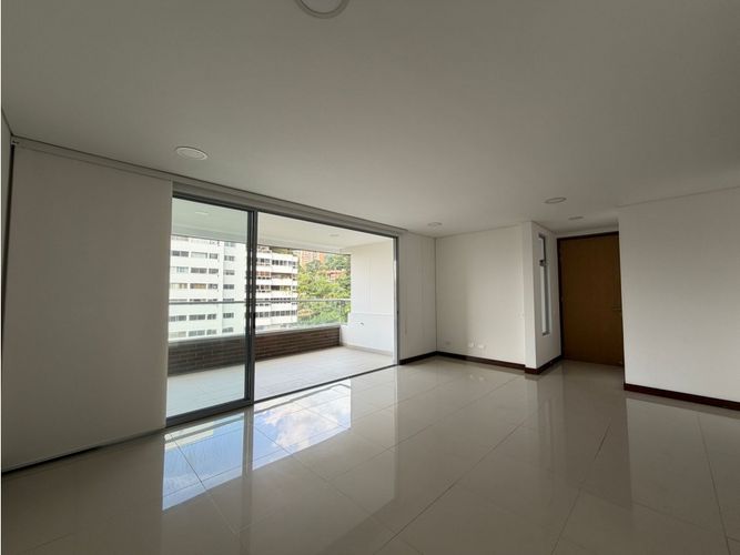 Apartamento de 2 alcobas en arriendo en Los Balsos, Medellín, 110 m² · foto 6 de 10