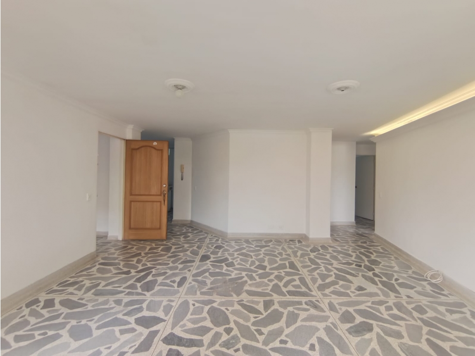 Apartamento en venta en La Almeria, Medellín · foto 3 de 14