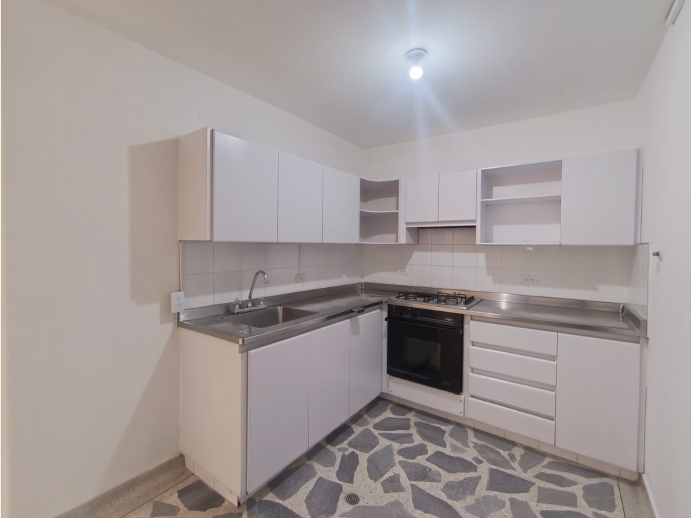 Apartamento en venta en La Almeria, Medellín · foto 4 de 14