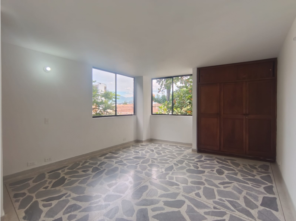 Apartamento en venta en La Almeria, Medellín · foto 6 de 14