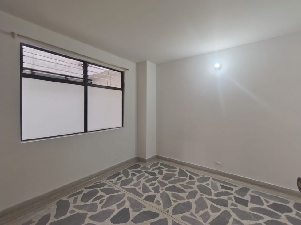 Apartamento en venta en La Almeria, Medellín · foto 8 de 14