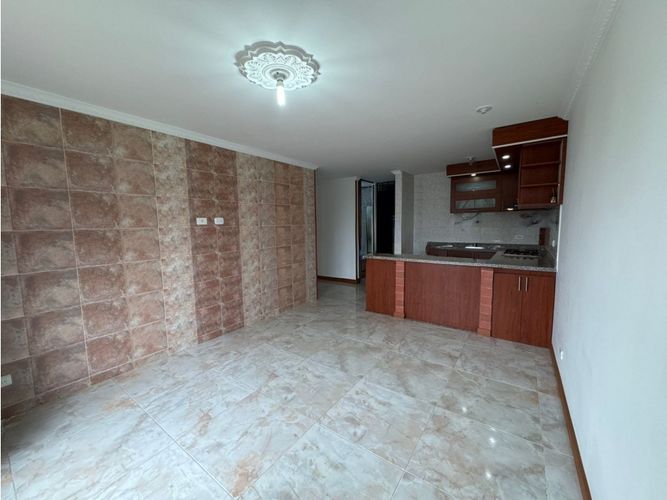 Apartamento de 3 alcobas en venta en Zona Centro, Madrid, 64 m² · foto 2 de 15