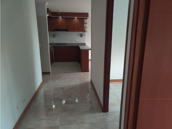 Apartamento de 3 alcobas en venta en Zona Centro, Madrid, 64 m² · foto 3 de 15