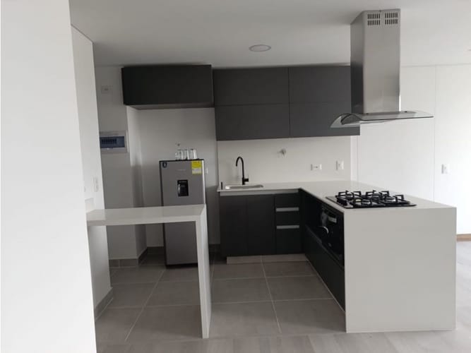 Apartamento de 2 alcobas en arriendo en Ciudad Del Río, Medellín, 80 m² · foto 3 de 22