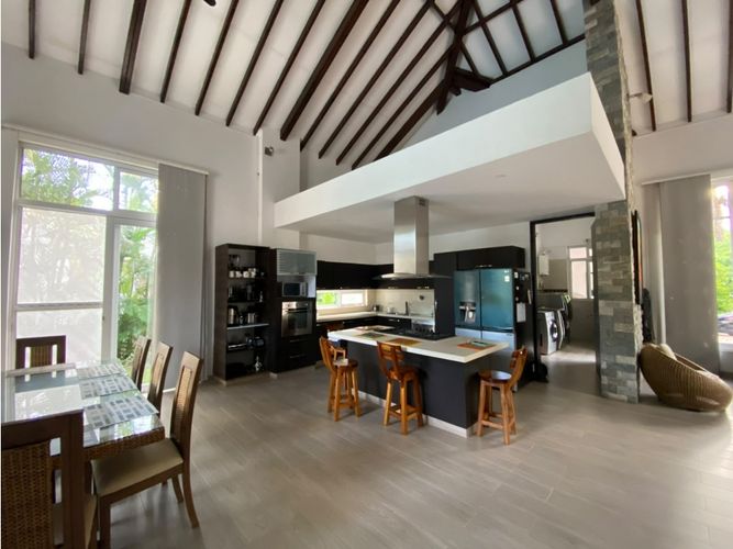 Casa de 4 alcobas en venta en Centro, Villavicencio, 540 m² · foto 3 de 10