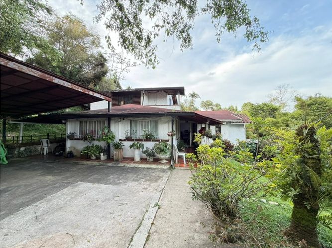 Casa de 7 alcobas en venta en La Aldea, La Estrella · foto 2 de 17