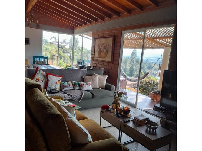 Casa de 3 alcobas en venta en La Clara, Guarne, 162 m² · foto 2 de 13