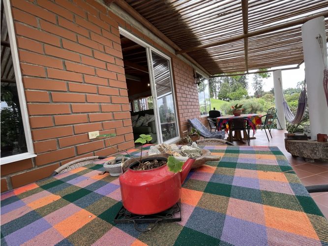 Casa de 3 alcobas en venta en La Clara, Guarne, 162 m² · foto 12 de 13