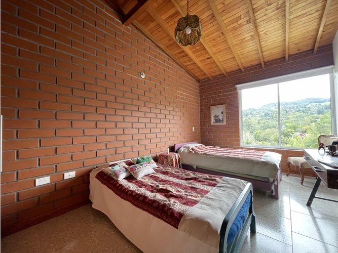 Casa de 3 alcobas en venta en La Clara, Guarne, 162 m² · foto 13 de 13