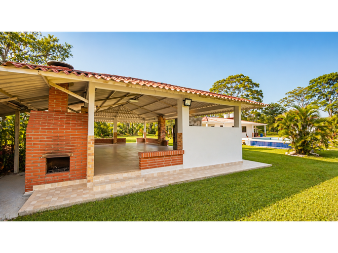 Finca en venta en Las Mercedes, Villavicencio, 420 m² · foto 5 de 19