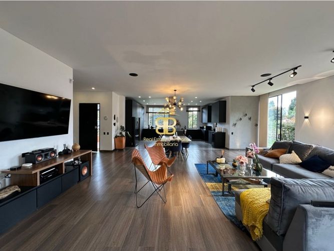 Casa de 3 alcobas en venta en Hatogrande, Sopó, 304 m² · foto 3 de 24