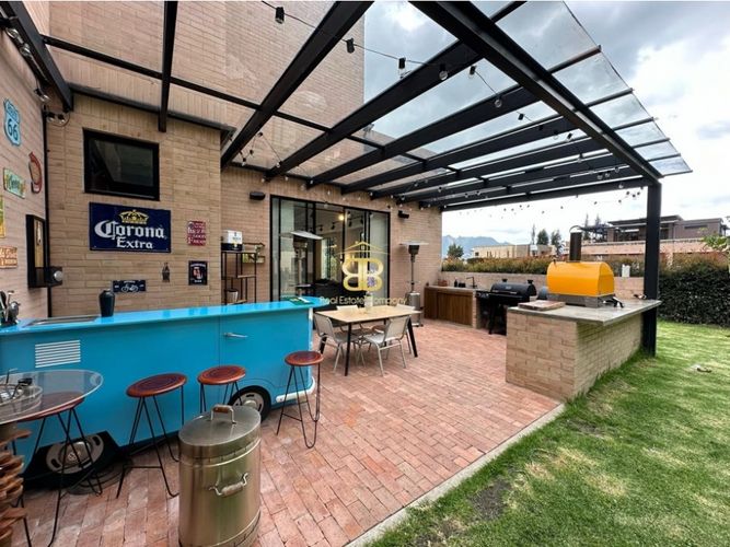Casa de 3 alcobas en venta en Hatogrande, Sopó, 304 m² · foto 5 de 24