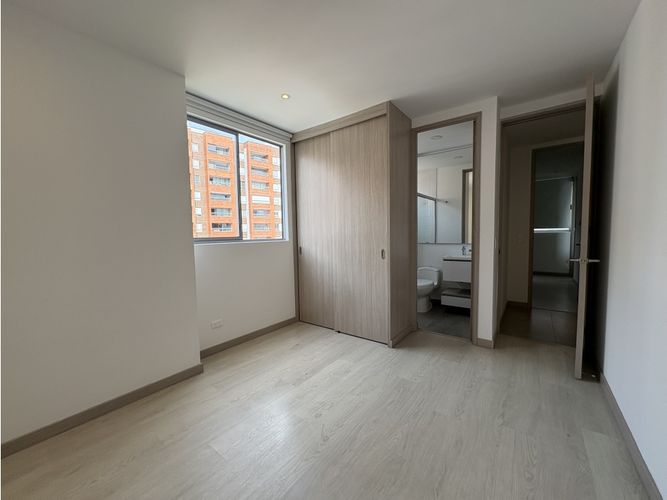 Apartamento en venta en Loma De Las Brujas, Envigado · foto 4 de 13
