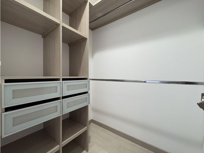 Apartamento en venta en Loma De Las Brujas, Envigado · foto 6 de 13
