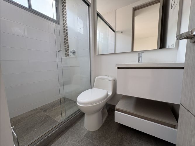 Apartamento en venta en Loma De Las Brujas, Envigado · foto 8 de 13