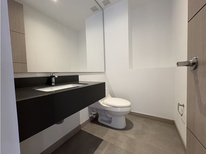 Apartamento en venta en Loma De Las Brujas, Envigado · foto 10 de 13