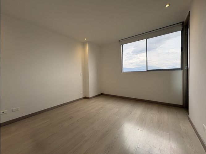 Apartamento en venta en Loma De Las Brujas, Envigado · foto 11 de 13