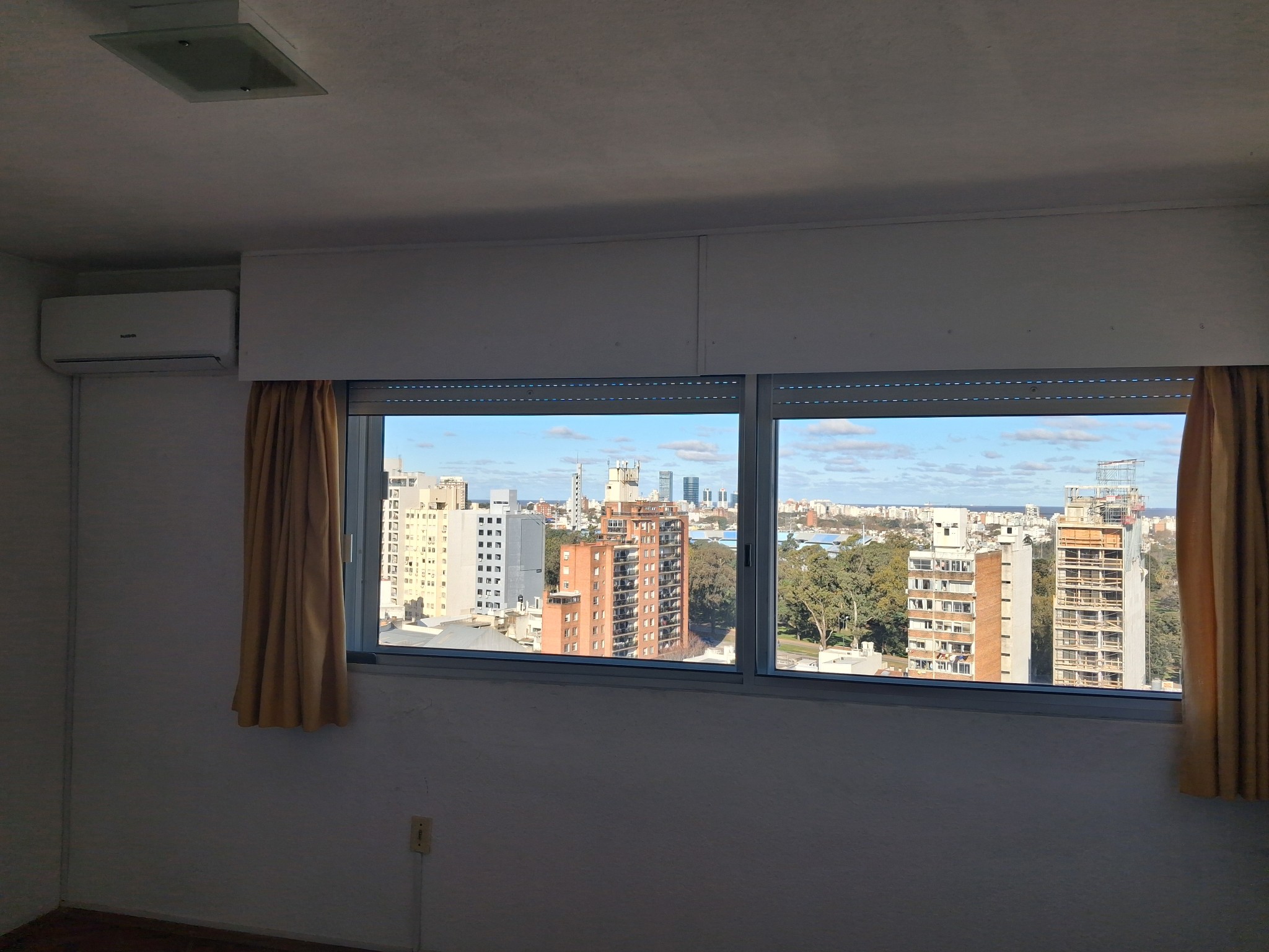 Alquiler Apartamento Albo y Avenida Italia 1 dormitorio Living grande Opción garaje Portero Amplio · Foto 10