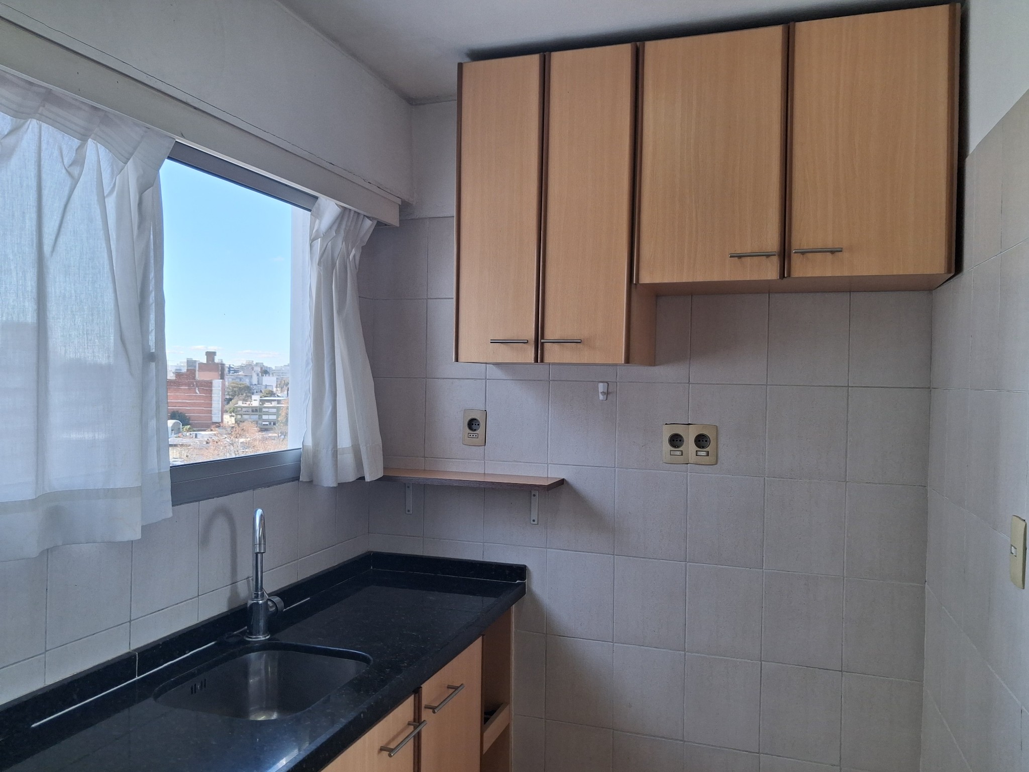 Alquiler Apartamento Albo y Avenida Italia 1 dormitorio Living grande Opción garaje Portero Amplio · Foto 12