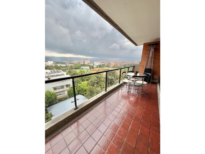 Apartamento de 3 alcobas en venta en San Jose De Bavaria, Bogotá, 186 m² · foto 4 de 19