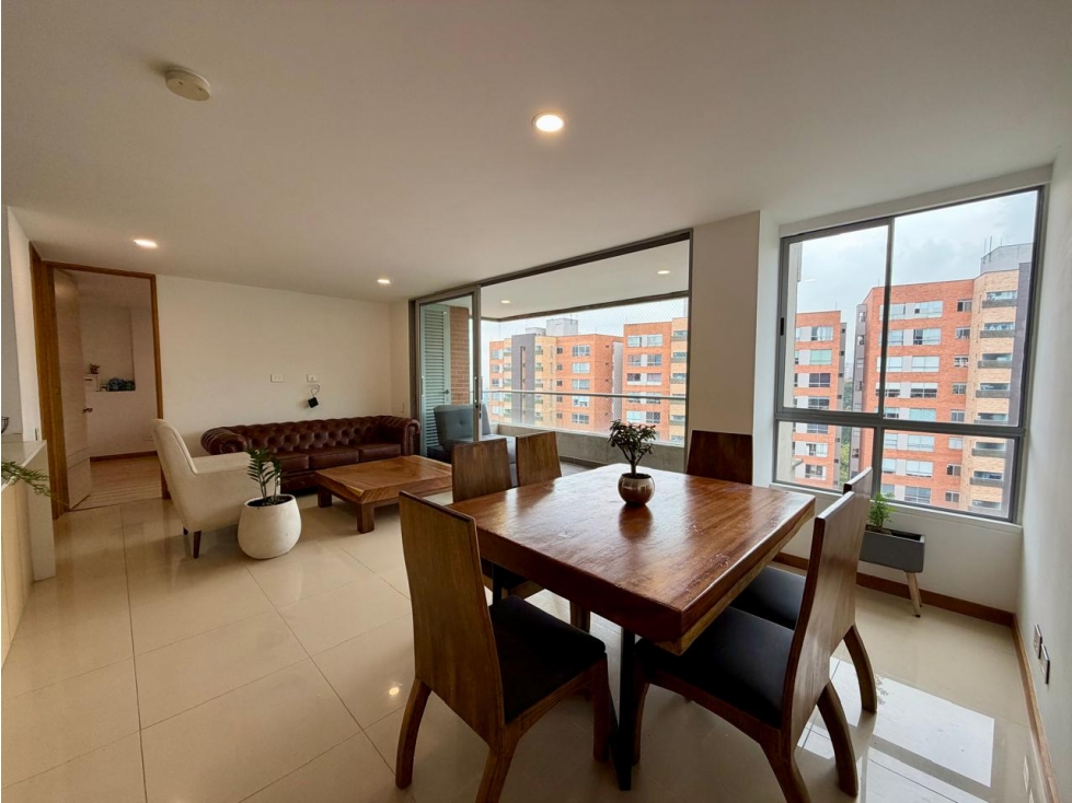 Apartamento en venta en Loma Benedictinos, Envigado · foto 2 de 13