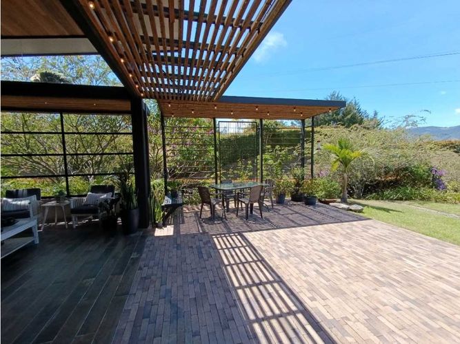 Casa de 3 alcobas en venta en Guamito, La Ceja · foto 3 de 24