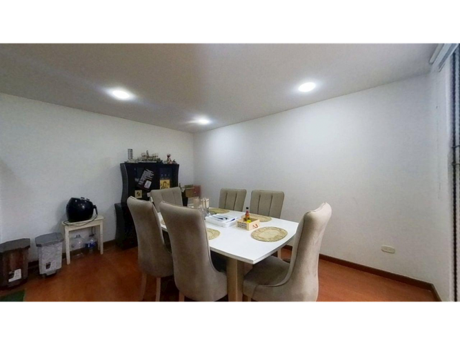 Casa de 5 alcobas en venta en Cr Quinta Del Parque, Chía, 198 m² · foto 4 de 24