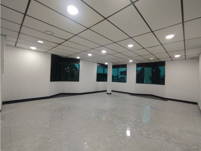 Oficina en arriendo en Villavicencio, Villavicencio, 180 m² · foto 2 de 24