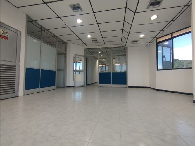 Oficina en arriendo en Villavicencio, Villavicencio, 158 m² · foto 3 de 24