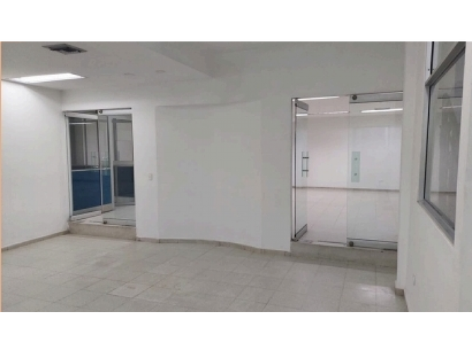 Oficina en arriendo en Villavicencio, Villavicencio, 265 m² · foto 4 de 12
