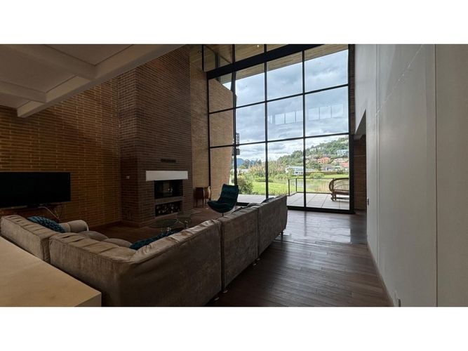 Casa de 4 alcobas en venta en Aposentos, Sopó, 400 m² · foto 4 de 24
