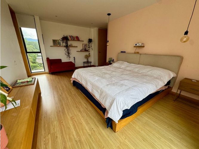 Apartamento de 3 alcobas en venta en San Lucas, Medellín, 216 m² · foto 15 de 21