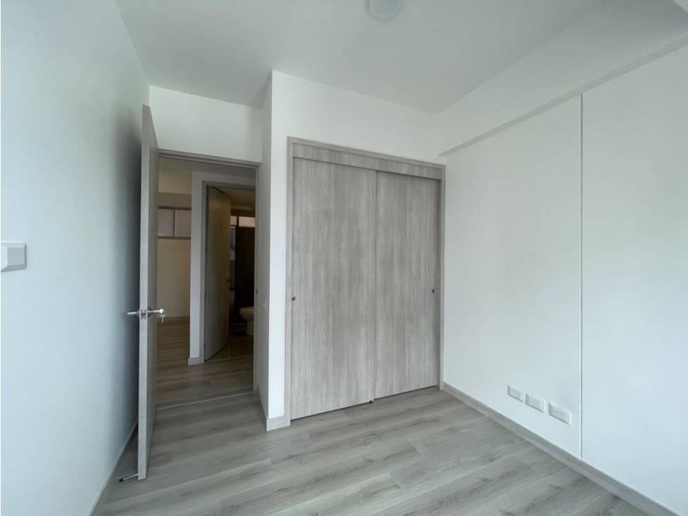 Apartamento en arriendo en Ciudad Del Río, Medellín · foto 6 de 21