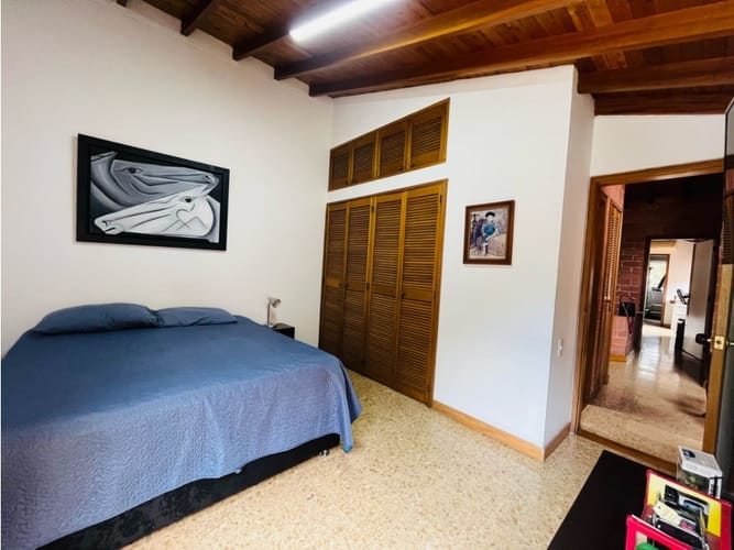 Casa de 4 alcobas en venta en La Visitación, Medellín, 250 m² · foto 24 de 24