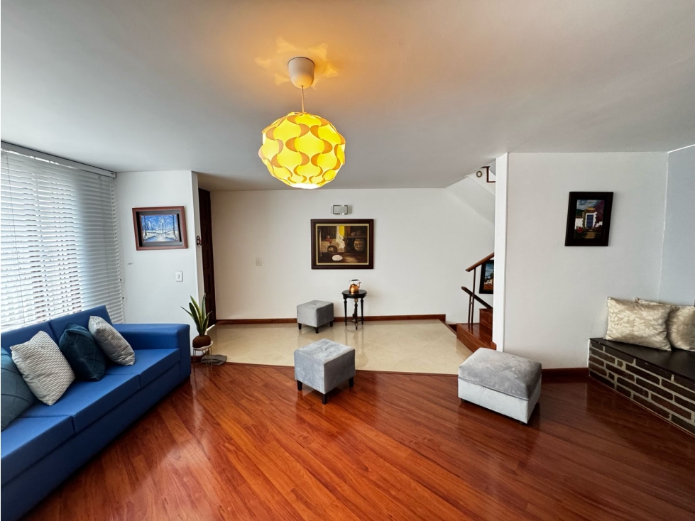 Casa en venta en Normandia, Bogotá · foto 3 de 24