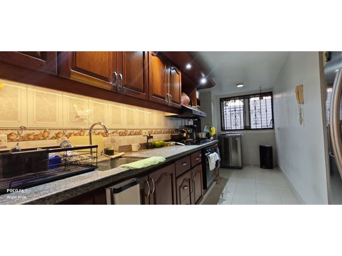 Apartamento de 3 alcobas en venta en Lorena, Medellín, 112 m² · foto 9 de 24