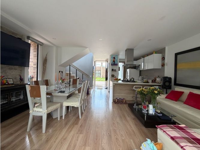 Casa de 3 alcobas en venta en Riachuelo, Chía, 160 m² · foto 2 de 18