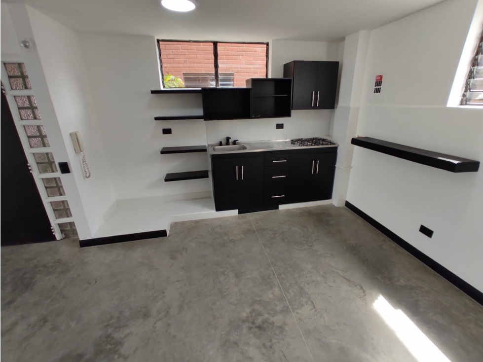 Apartamento en venta en El Poblado, Medellín · foto 2 de 13