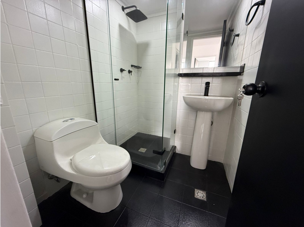 Apartamento en venta en El Poblado, Medellín · foto 5 de 13