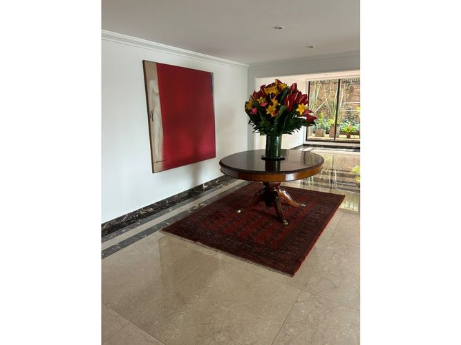 Apartamento de 3 alcobas en venta en Los Rosales, Bogotá, 252 m² · foto 3 de 20