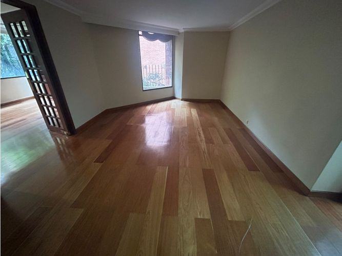 Apartamento de 3 alcobas en venta en Los Rosales, Bogotá, 252 m² · foto 6 de 20
