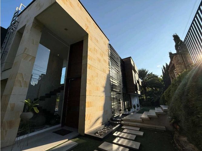 Casa de 3 alcobas en venta en Ciudad Jardin, Cali, 450 m² · foto 13 de 23