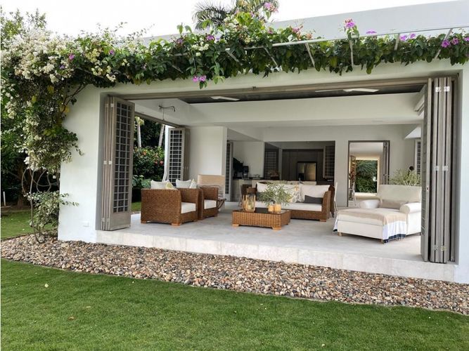 Casa de 4 alcobas en venta en Las Palmas, Ricaurte, 307 m² · foto 2 de 17